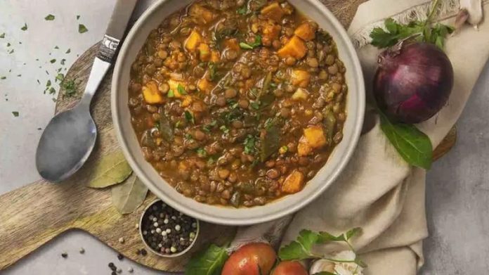 a Lentejas al curry con verduras
