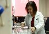 Científicos venezolanos producen suero antiescorpiónico a partir de huevo de gallinas Científicos del IDEA crean suero antiescorpiónico a partir de la yema del huevo de gallinas inmunizadas, lo que se conoce como tecnología IgY