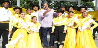 Jefe de Estado pide a padres y comunidades estar atentos de niños y jóvenes