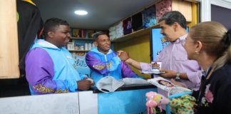 Maduro circuitos comunales