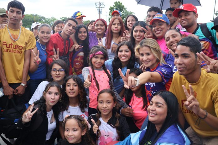 Candidatura de Dina Castillo
