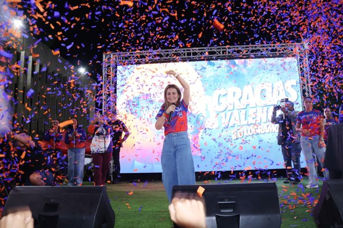 Dina Castillo gana
