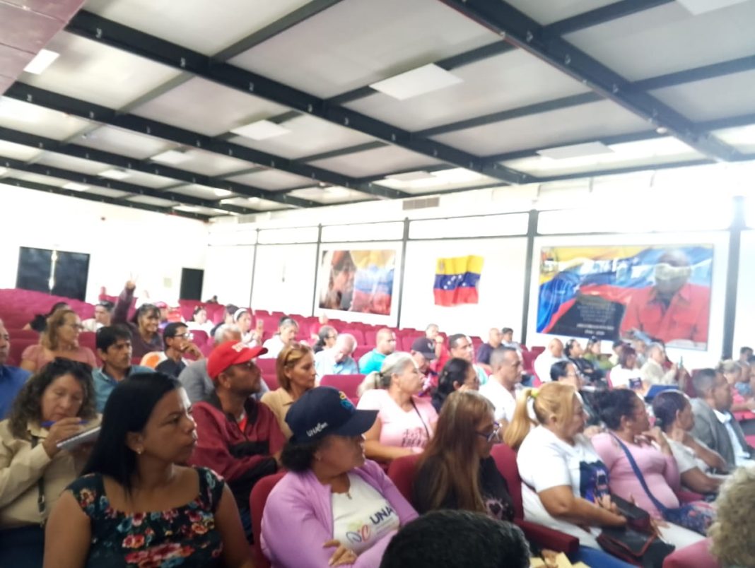 CComuna Unidad Especial de Formación Comunal