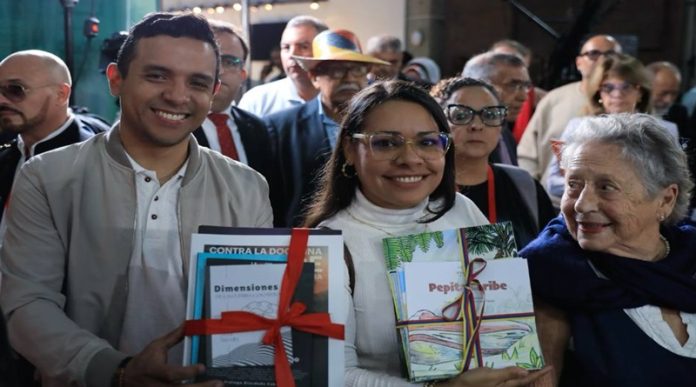 Ministro Ñáñez: En Venezuela la lectura y el libro impreso son un acto de descolonización