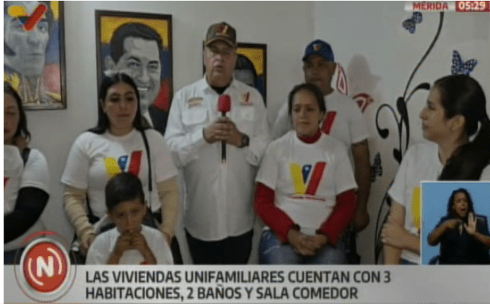 Entregan viviendas a familias afectadas por lluvias en Mérida