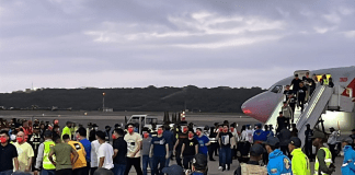 Llegan al país venezolanos secuestrados en El Salvador y rescatados por Maduro