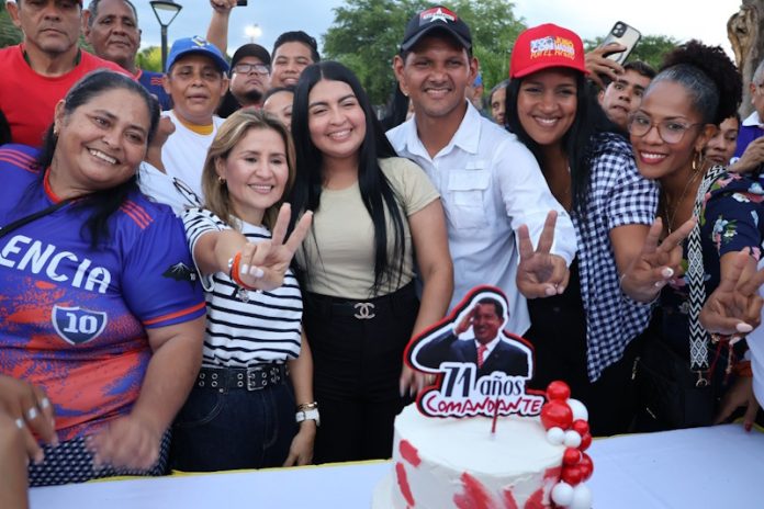 a Valencia celebró el 71 cumpleaños del Comandante Hugo Chávez
