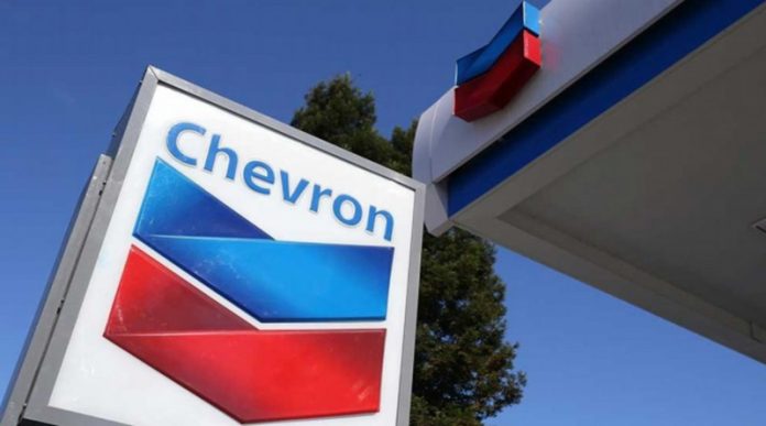 EE. UU. reduce restricciones a Chevron