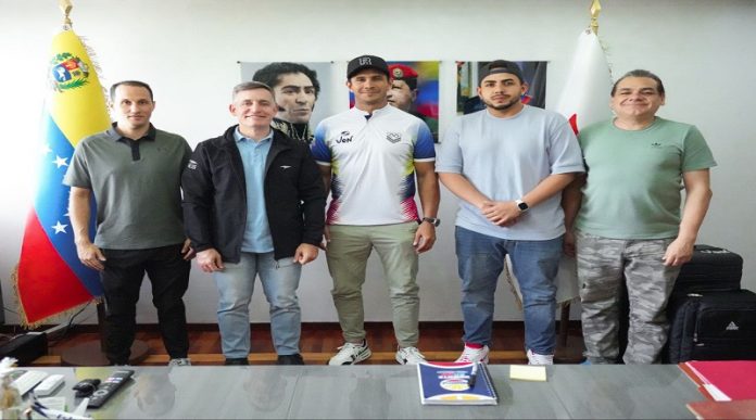 Equipo de esgrima venezolano se prepara para futuros campeonatos Equipo de esgrima venezolano se prepara para futuros campeonatos