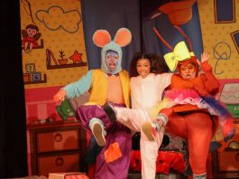 Carabobeños asisten al estreno de la obra «La Lección de Pirita» en el TMV La obra La Lección de Pirita