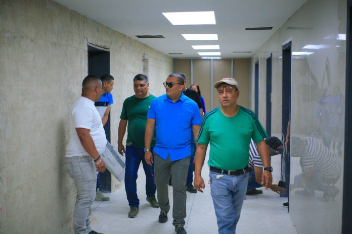 Trabajos de remodelación de la CHET
