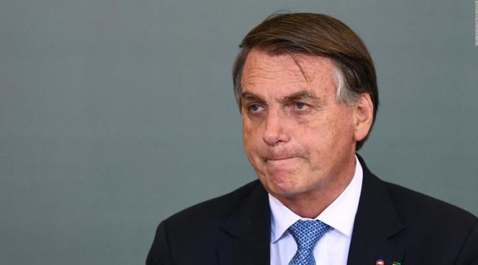 Corte Suprema de Brasil ordena prisión domiciliaria para Bolsonaro