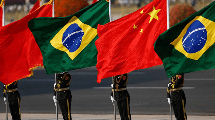 China respalda a Brasil ante medidas arancelarias impuestas por EE.UU.