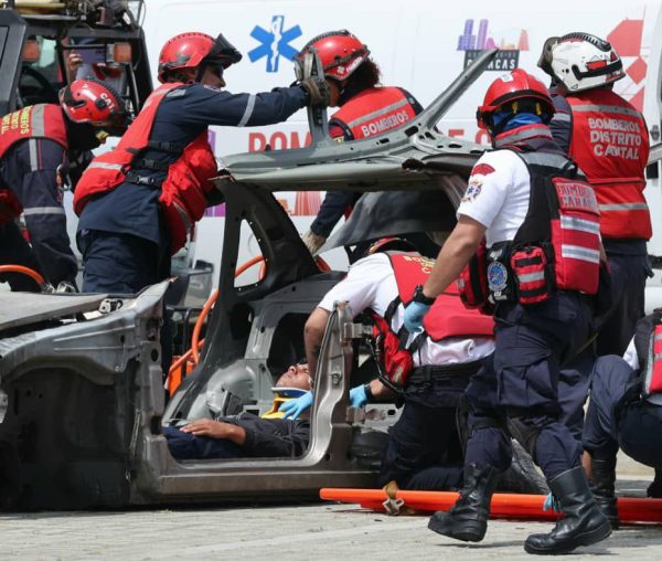 equipos nuevos a bomberos del país