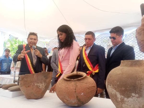 Juan José Mora-44 aniversario-Morón, autonomía municipal-museo