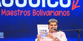 Jefe de Estado propone transformar el modelo educativo para construir una nueva sociedad