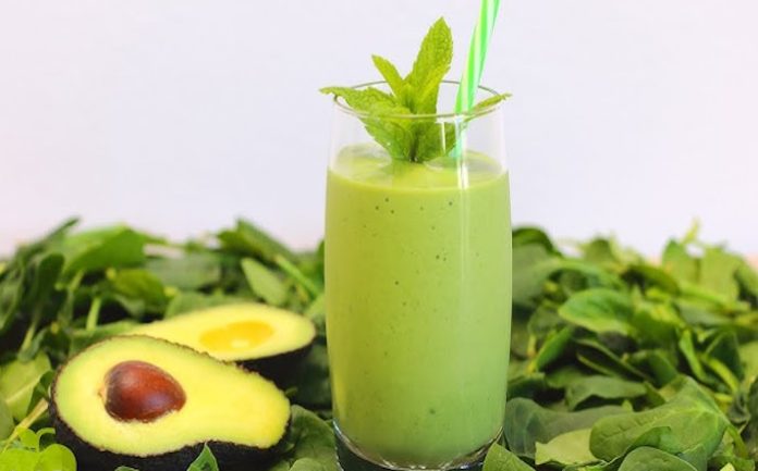 el smoothie de aguacate