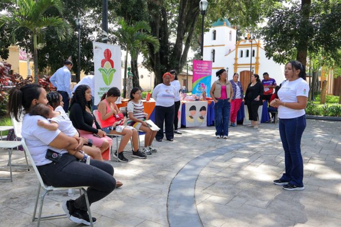 Amamantamiento público