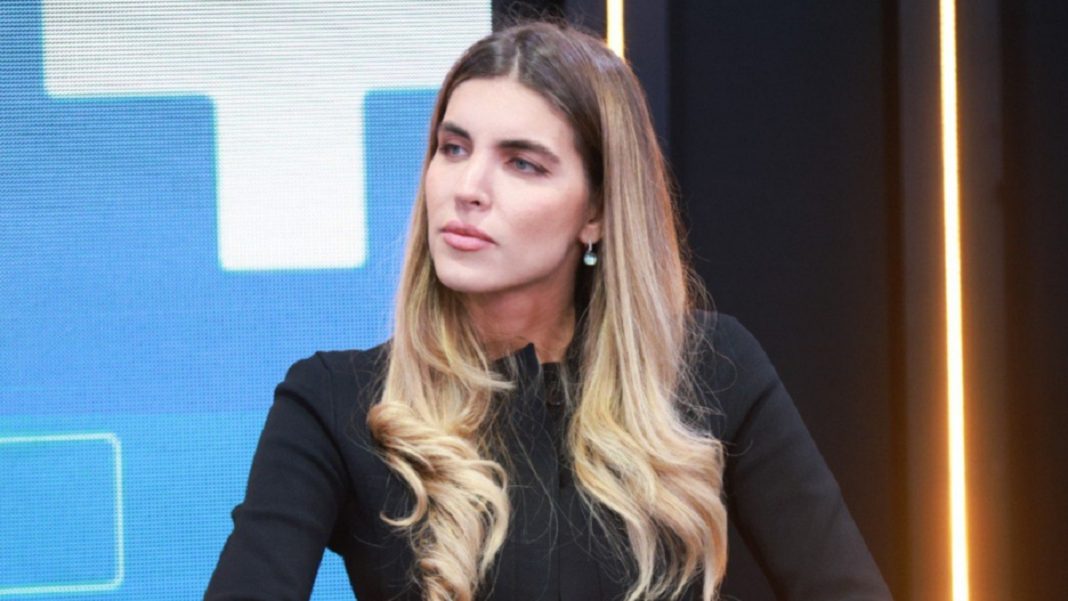 Tricolor venezolano es un símbolo Camilla
