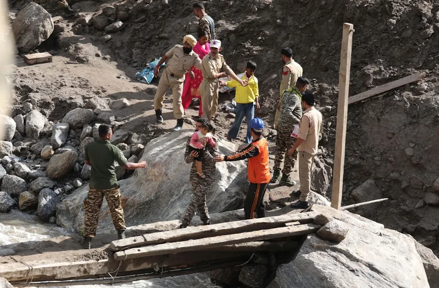 pakistan inundaciones y deslizamientos
