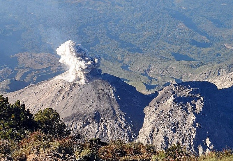 volcan Volcán Santiaguito en Guatemala