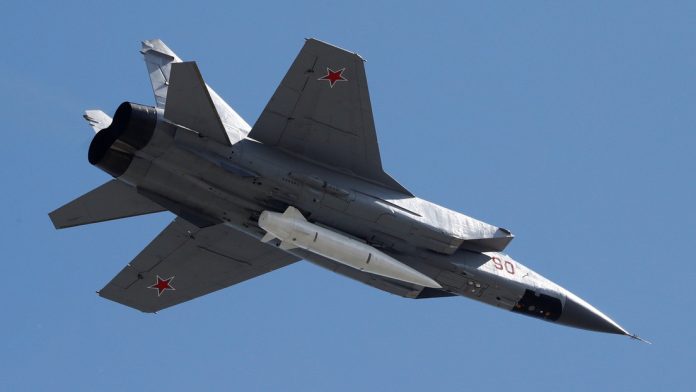 Rusia rechaza acusación de violar espacio aéreo de Estonia