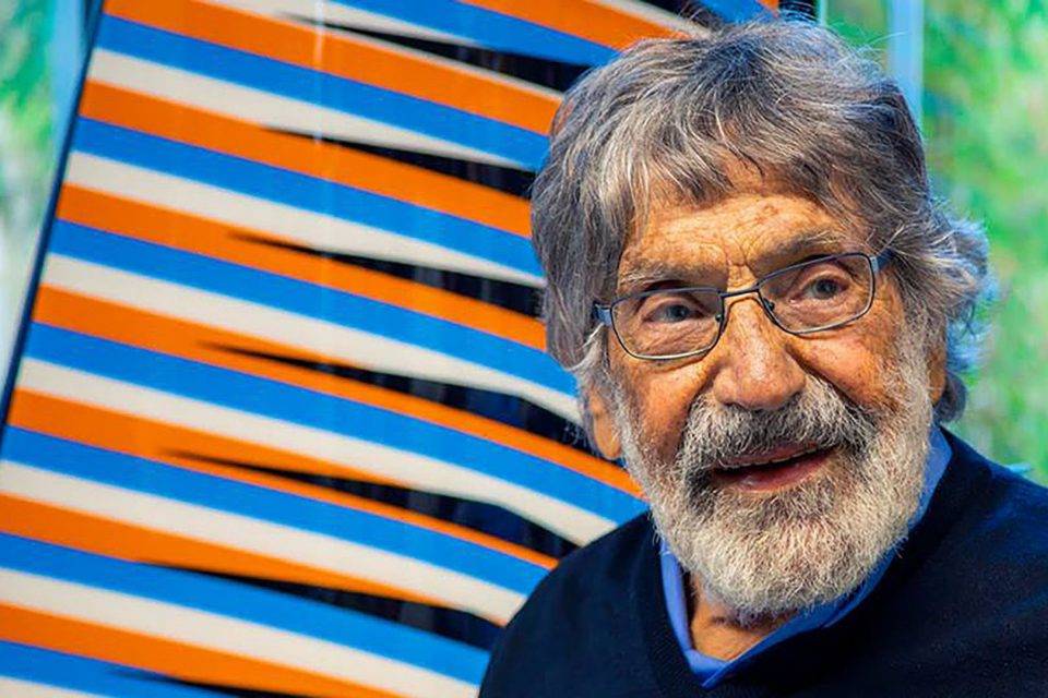 Carlos-Cruz-Diez-1-960x640