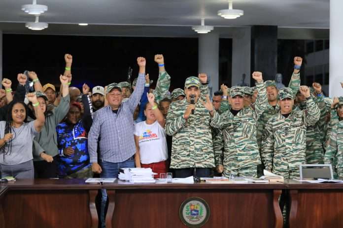 Maduro-milicias-y-fases-del-apresto-operacional-696x464