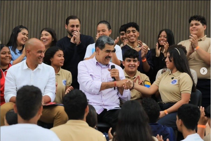 Presidente Nicolás Maduro - Inicio de Clases Presidente Nicolás Maduro lidera Inicio del nuevo año escolar.