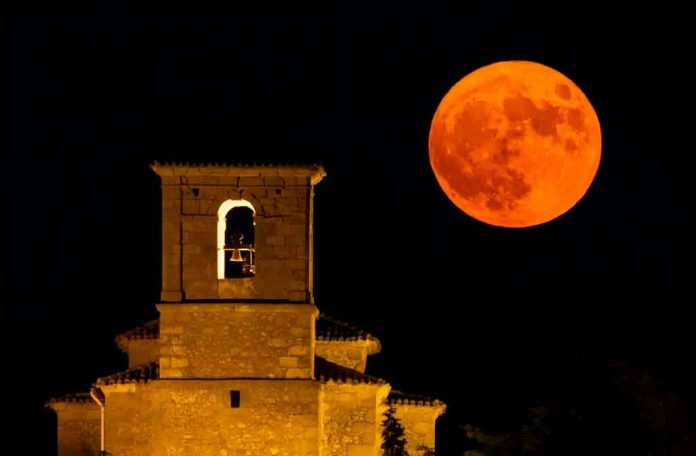 eclipse-luna-roja Eclipse