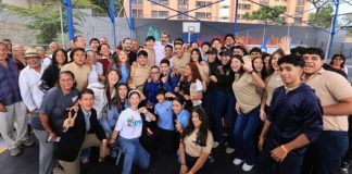 Venezuela garantiza educación pública gratuita