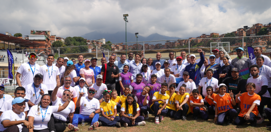 FVF inicia programa “Football for Schools” con apoyo del Ministerio para la Educación y la FIFA