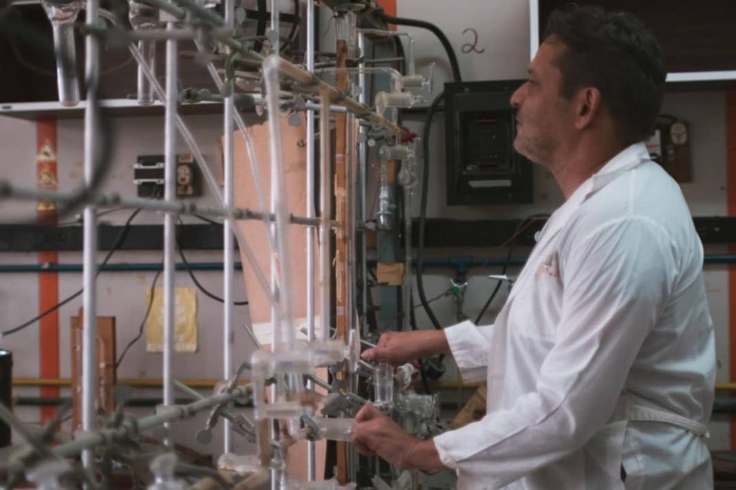 ecuación de Schrödinger para caracterizar células cancerígenas ecuación de Schrödinger para caracterizar células cancerígenas