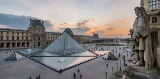 El Museo del Louvre