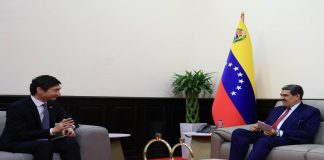 Maduro sostiene reunión