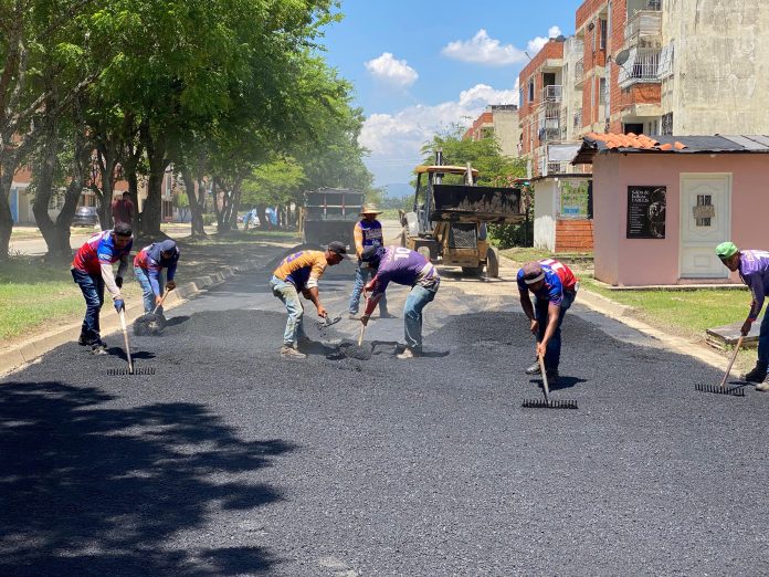500 toneladas de asfalto
