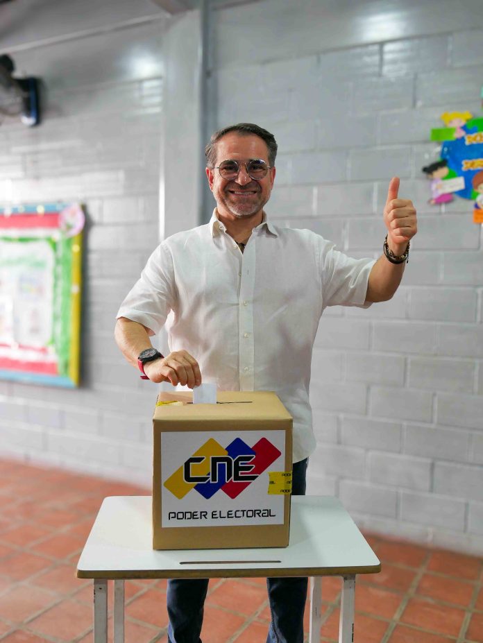 Lacava ejerció su derecho al voto Lacava ejerció su derecho al voto