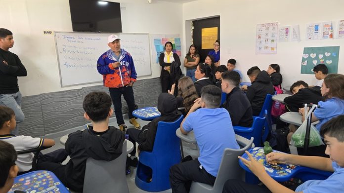 Alumnos de la U.E. “El Ávila” recibieron taller sobre derechos y deberes del CMDNNA Alumnos de la U.E. “El Ávila” recibieron taller sobre derechos y deberes del CMDNNA