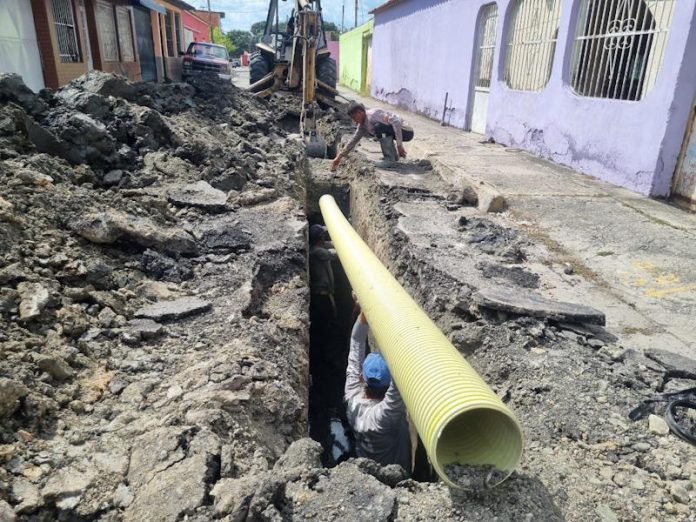 Colector principal de aguas servidas