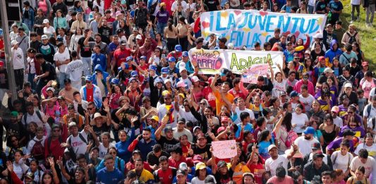 Juventud revolucionaria dispuesta a defender la Patria