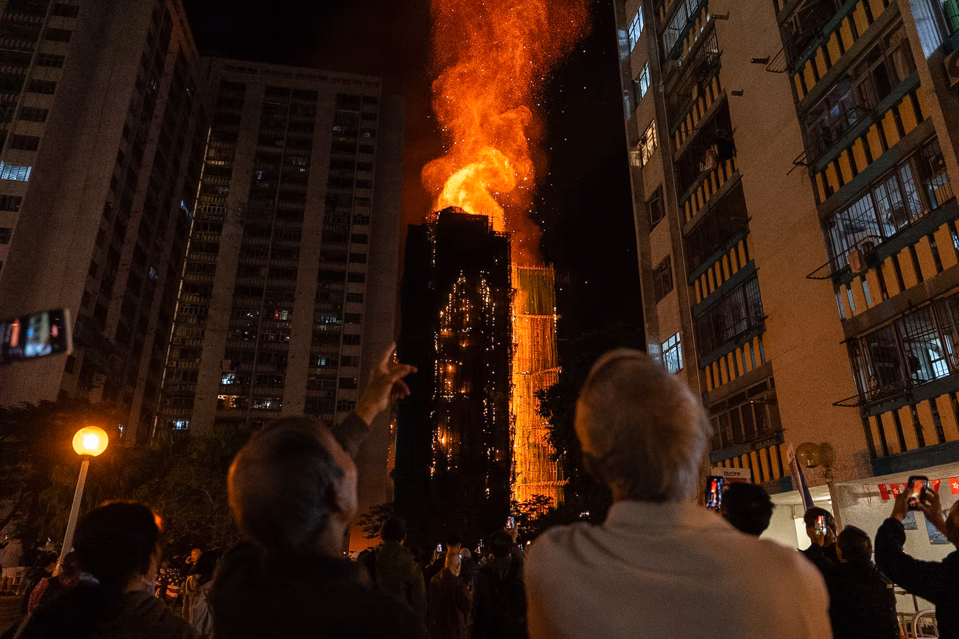 monstruoso incendio en Hong Kong