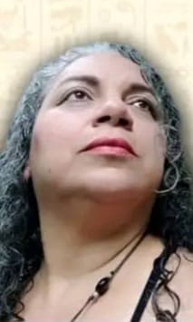 Ninfa Monasterios Guevara-poemario Luna y Espejos