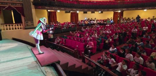 Más de 2.700 estudiantes atendidos en el Teatro Municipal de Valencia