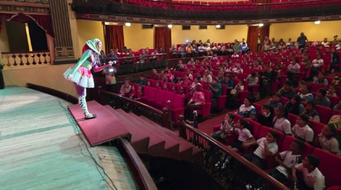 Más de 2.700 estudiantes atendidos en el Teatro Municipal de Valencia Más de 2.700 estudiantes atendidos en el Teatro Municipal de Valencia