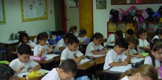 la escuela-el preescolar-la maestra