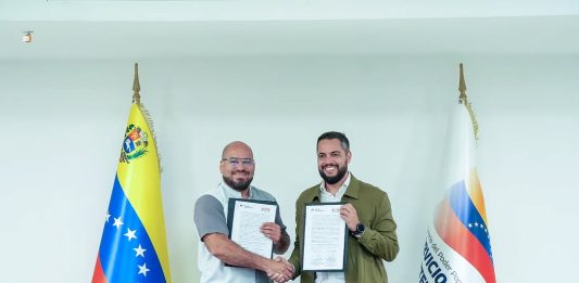 Firman convenio para expandir bibliotecas en centros penitenciarios