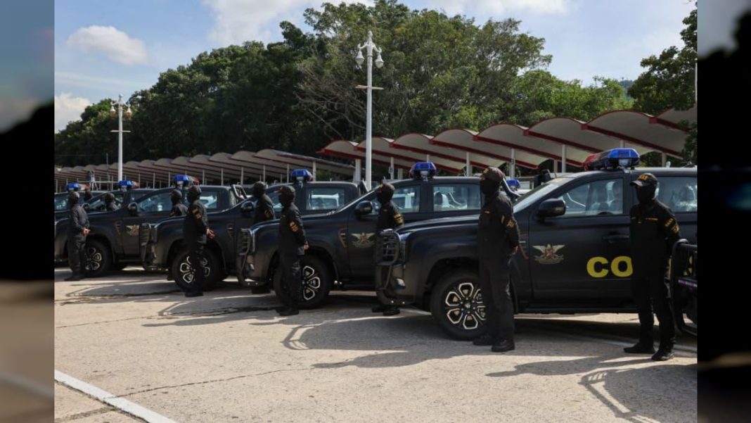 Entregan 300 vehículos de seguridad Entregan 300 vehículos de seguridad