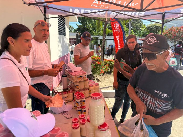 Alcaldía de Valencia desarrolló Gran Feria Navideña Solidaria en el CDC “Ezequiel Zamora” Gran Feria Navideña Solidaria