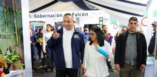 Vicepresidenta Delcy Rodríguez felicitó a la Expo Transporte 2025