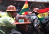 Reprimen a obreros bolivianos